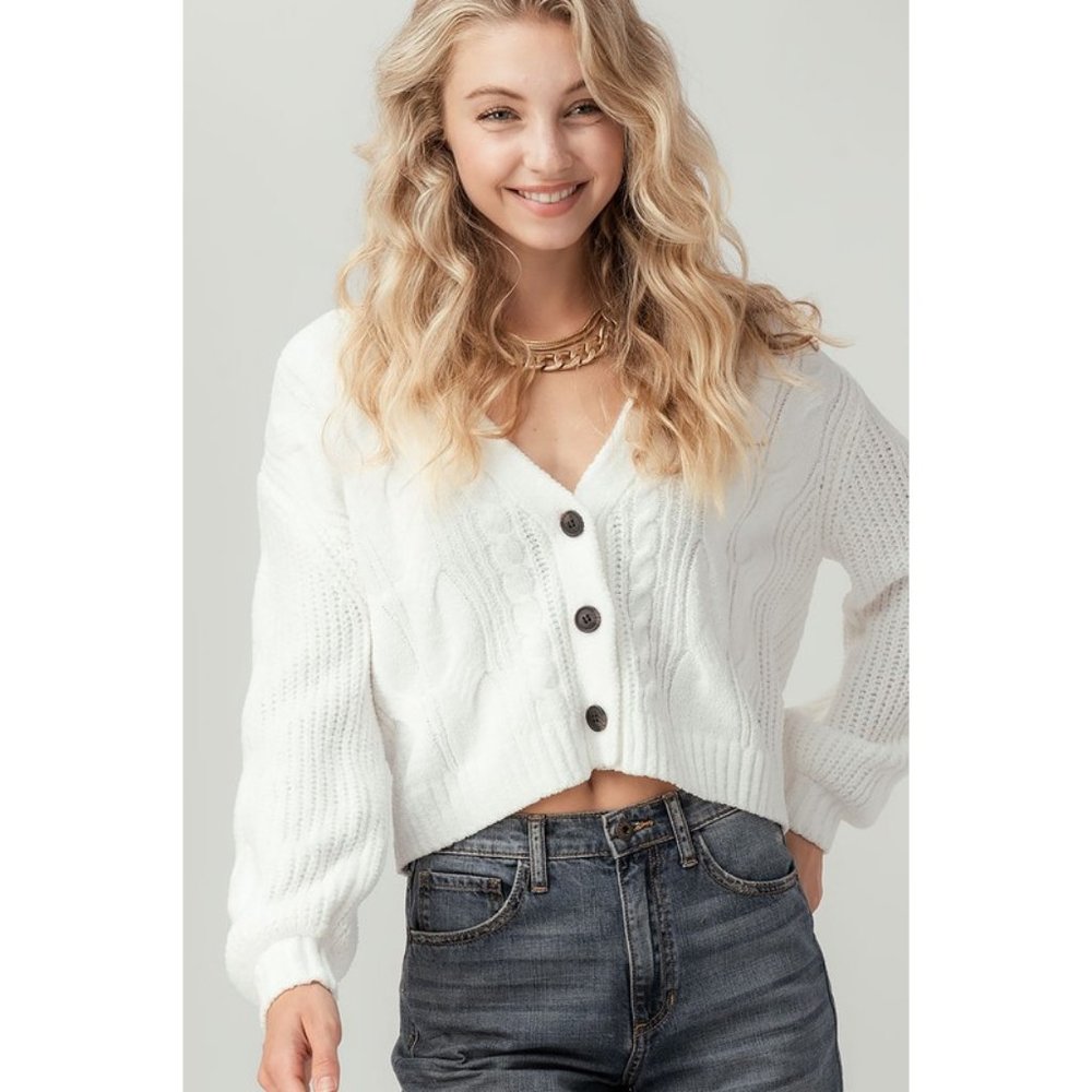 NEW  Super Soft Cable V neck Cropped Knit Chenille Sweater Cardigan White - Picture 3 of 10